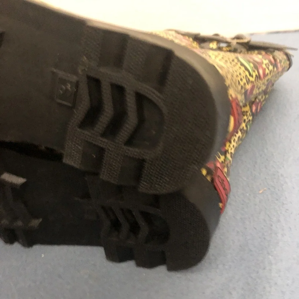 Chooka Girls Cherries on Leopard Print Adjustable Rain Boots‎ - Size 3